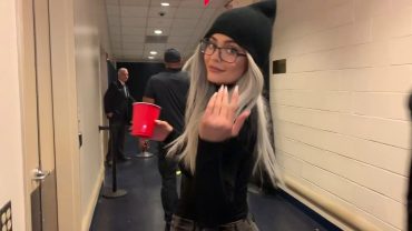 TOUR VLOG PART 2: RIDING A ROLLERCOASTER IN MADISON SQUARE GARDEN