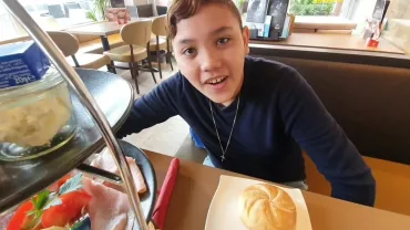 Young traveller | Explore Kufstein Austria | Budget travel | Austrian Breakfast