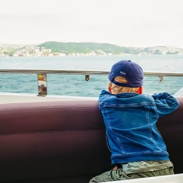 Bosphorus Sunset Cruise on a Luxurious Yacht – Boat Tours and Cruises Bosphorus Sunset Cruise on a Luxurious Yacht Boat Tours and Cruises