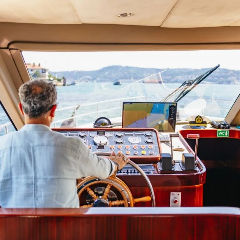 Bosphorus Yacht Cruise with Stopover on Asian Side – Top-Rated Attractions Bosphorus Yacht Cruise with Stopover on Asian Side Top-Rated Attractions