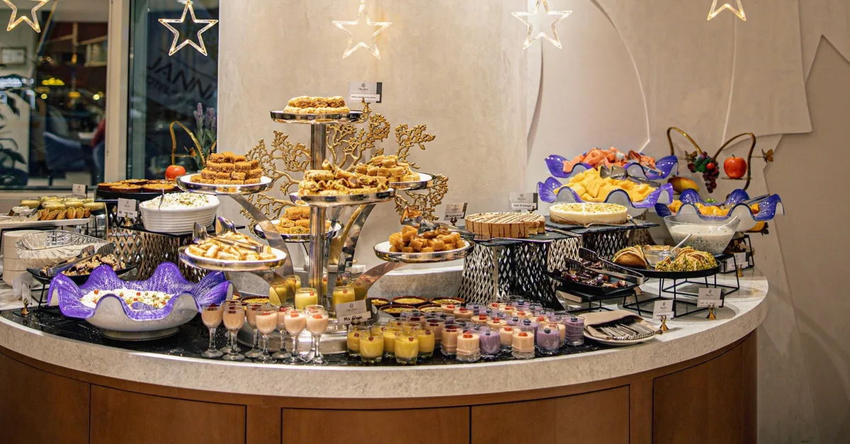 4* Lunch Buffet With Soft Beverages For 1 Child Or Up To 4 Adults in Abu Dhabi | Dubai Travel Tours Abu Dhabi