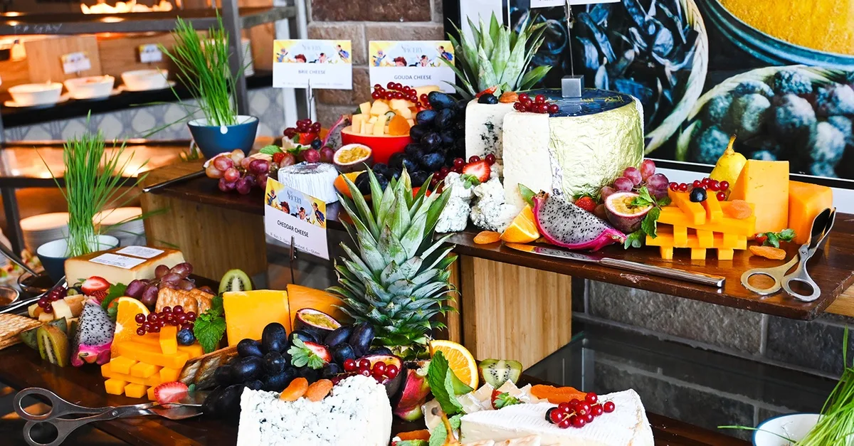 4* Saturday Brunch + Beverages, Live Stations & More: Child Or Adult in Dubai | Dubai Travel Tours Dubai