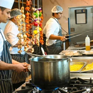 4* Saturday Brunch + Beverages, Live Stations & More: Child Or Adult in Dubai | Dubai Travel Tours 4* Saturday Brunch + Beverages