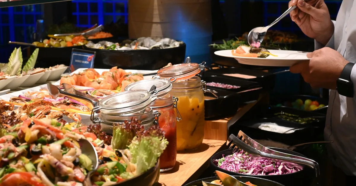 4* Theme Night Buffet With Soft Drinks Or House Beverages in Dubai | Dubai Travel Tours United Arab Emirates