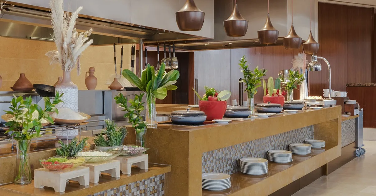 5* Daily Lunch Buffet With Beverages: Child (aed 39), Adult (aed 69) in Dubai | Dubai Travel Tours United Arab Emirates