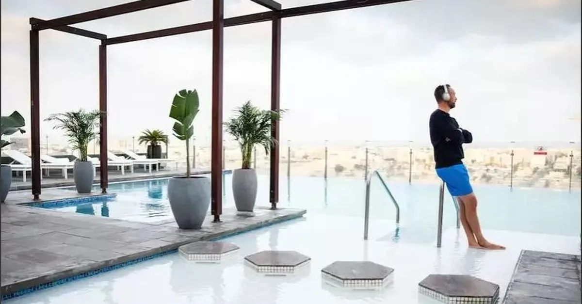 5* Health Club Access: Child (aed 50) Or Adult (aed 139) in Dubai | Dubai Travel Tours 5* Health Club Access: Child (aed 50) Or Adult (aed 139) at The Pool Bar at 5* voco Dubai