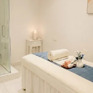 60-min Hydrafacial, Red Light Therapy, Vit C, Or Anti-aging Facial in Dubai | Dubai Travel Tours 60-min Hydrafacial