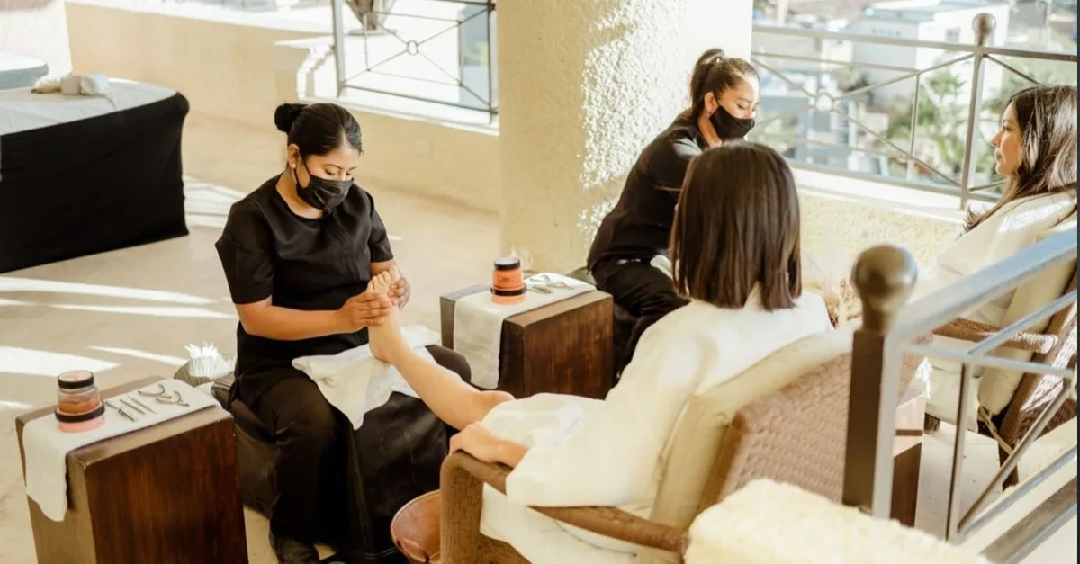 At-home Manicure, Pedicure & Facial Services In Dubai | Dubai Travel Tours Dubai