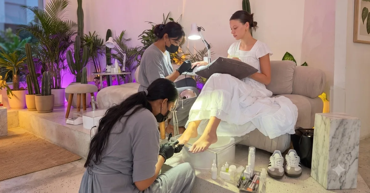 At-home Manicure, Pedicure & Facial Services In Dubai | Dubai Travel Tours At-home Manicure