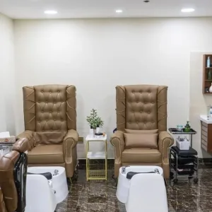 Beauty Services At Celebrity Salon in Dubai | Dubai Travel Tours Beauty Services At Celebrity Salon at Celebrity Salon