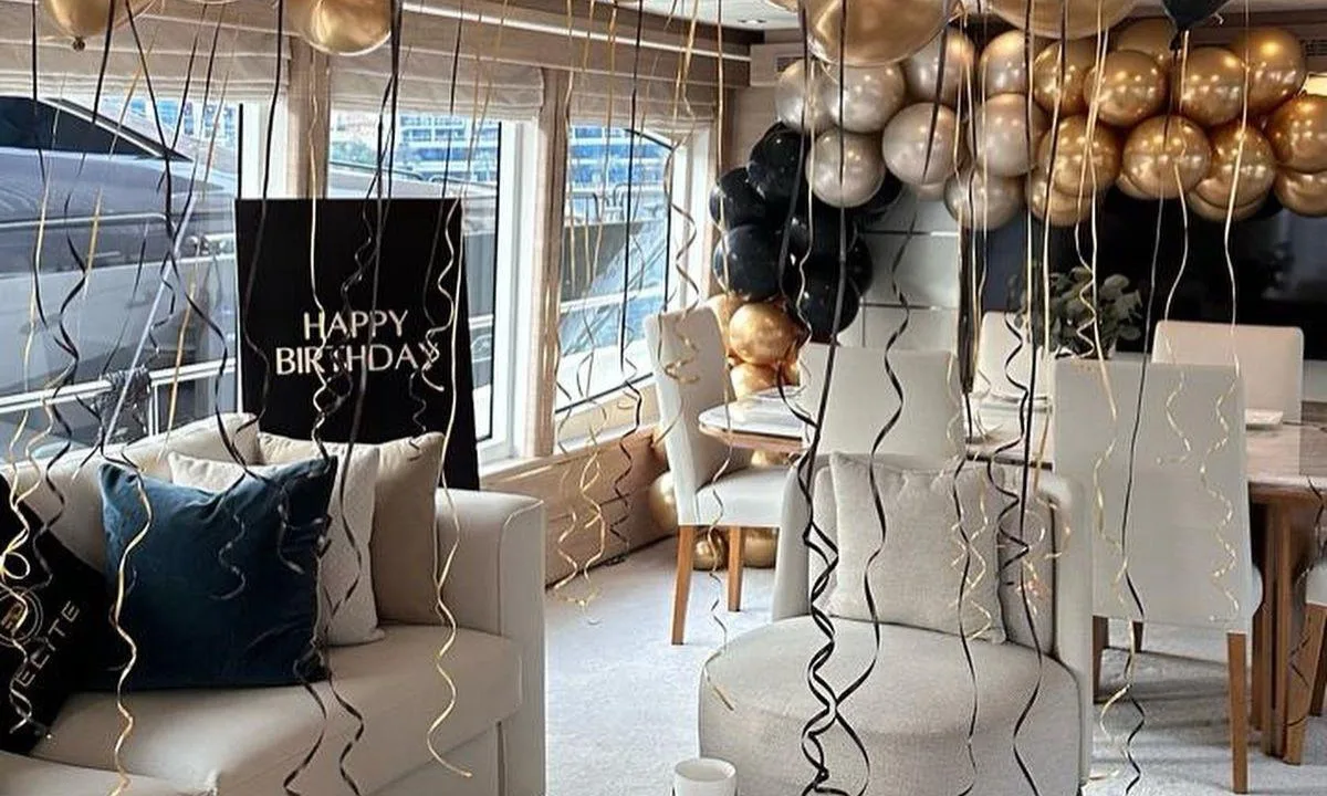 Birthday, Romantic, Bachelor/Bachelorette Party Decorations For Yachts in Dubai | Dubai Travel Tours Birthday
