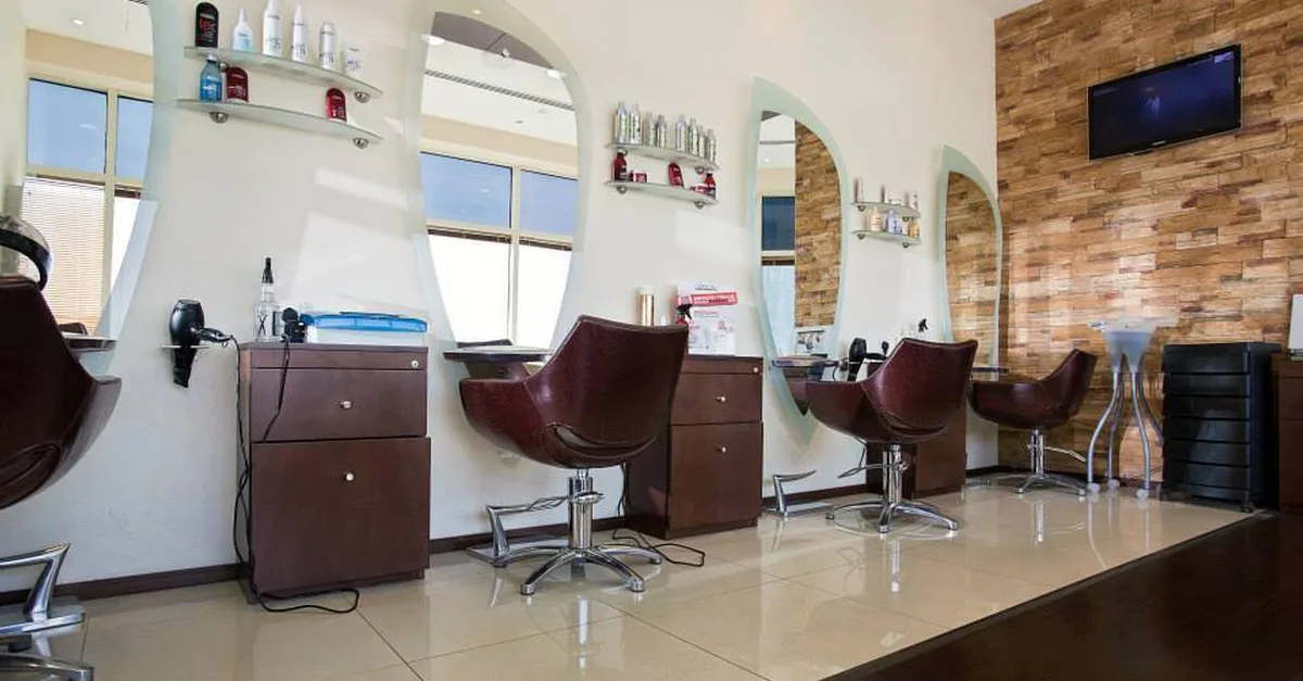 Body Waxing Session in Dubai | Dubai Travel Tours Gel Manicure