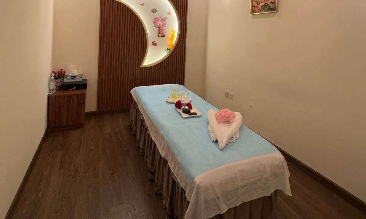 Choice Of 45, 60, Or 75-minute Personalized Spa Treatment in Abu Dhabi | Dubai Travel Tours Or 75-minute Personalized Spa Treatment at Apple Tree Spa