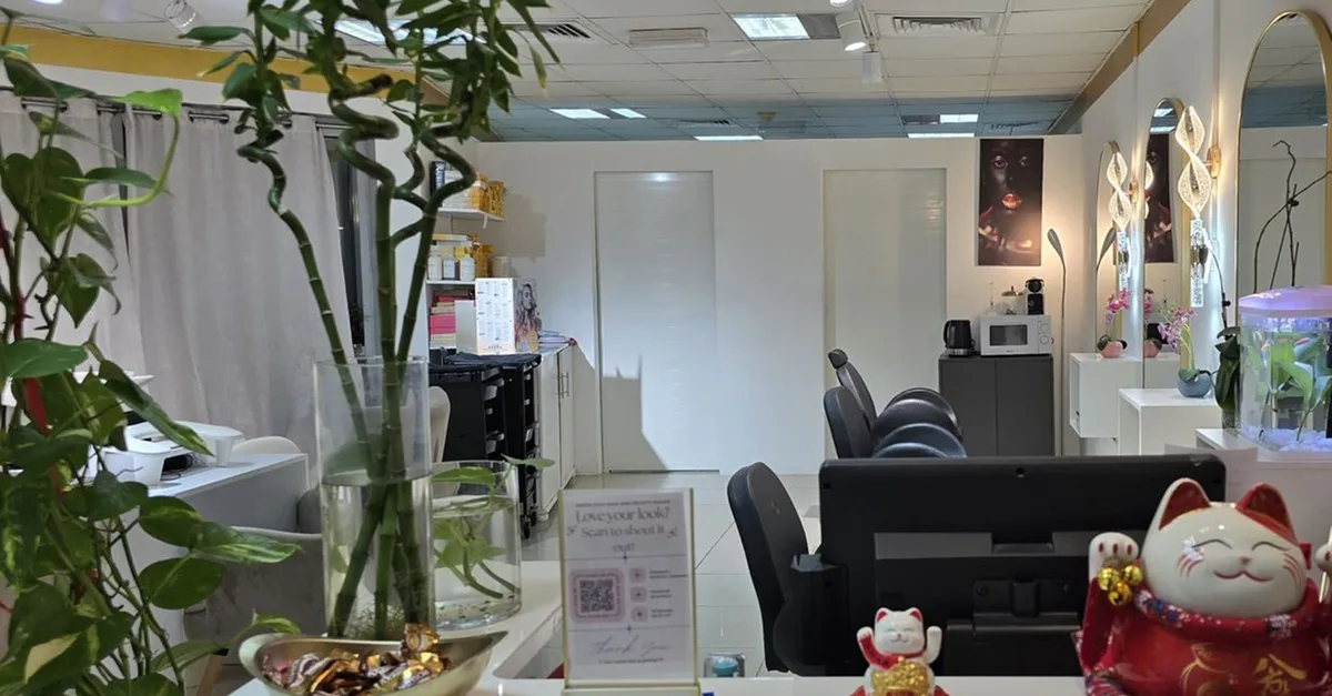 Classic & Gelish Mani-pedi With Hand And Foot Spa Options in Dubai | Dubai Travel Tours Classic & Gelish Mani-pedi With Hand And Foot Spa Options in Dubai | Dubai Travel Tours - Image 4