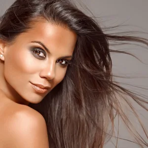 Colour Highlights in Dubai | Dubai Travel Tours Colour Highlights at Prettytidy Salon