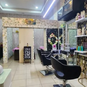 Complete Makeovers: Pro Treatments, Precision Cuts & Expert Grooming in Dubai | Dubai Travel Tours Complete Makeovers: Pro Treatments