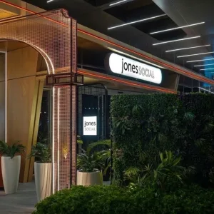 Cosmopolitan Bar And Eaterie With Live Music in Dubai | Dubai Travel Tours Cosmopolitan Bar And Eaterie With Live Music at Jones Social - Best Restaurant & Bar Business Bay