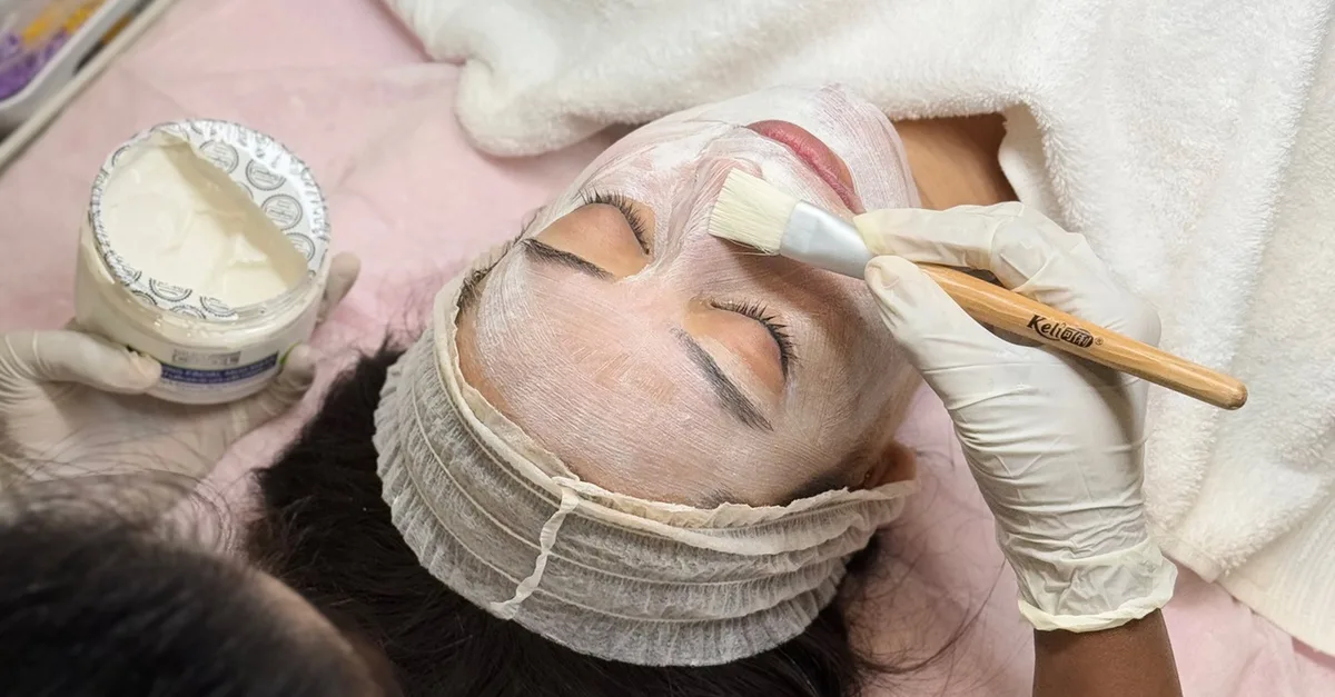 Dr Renaud Facial Or Choice Of Whitening/Diamond/Vitamin Facial Package in Dubai | Dubai Travel Tours Dr Renaud Facial Or Choice Of Whitening/Diamond/Vitamin Facial Package at ART ZONE AVENUE BEAUTY SALON- DSO