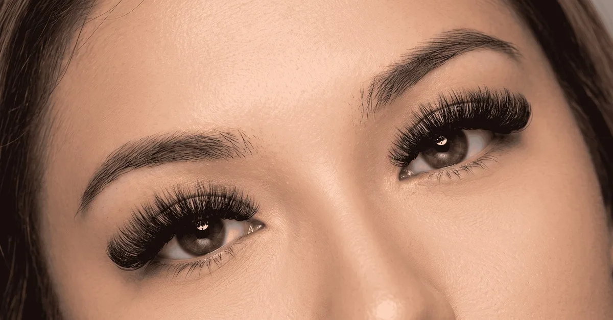 Effortless Glamour With 2d/3d Hybrid Or Russian Mega Volume Lashes in Dubai | Dubai Travel Tours United Arab Emirates