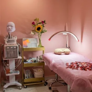 Enjoy 60-min Rejuvenating… in Dubai | Dubai Travel Tours Enjoy 60-min Rejuvenating… at Annas Ladies Salon