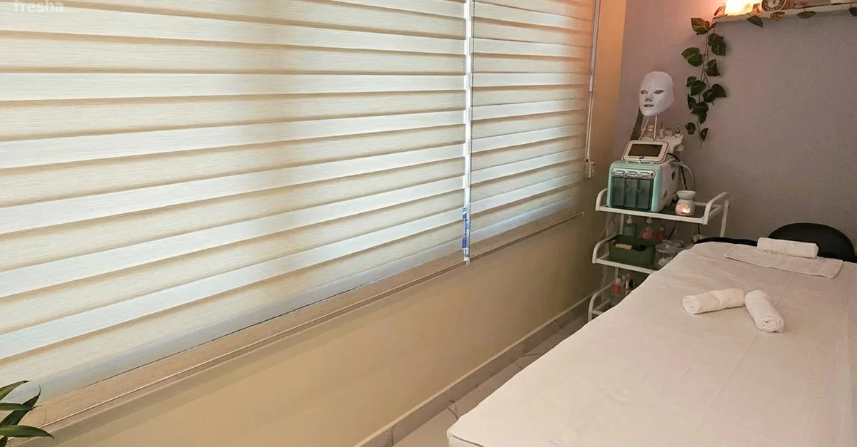 Express Facial, Deep Cleaning Facial, Brightening Facial, & More in Abu Dhabi | Dubai Travel Tours Brightening Facial