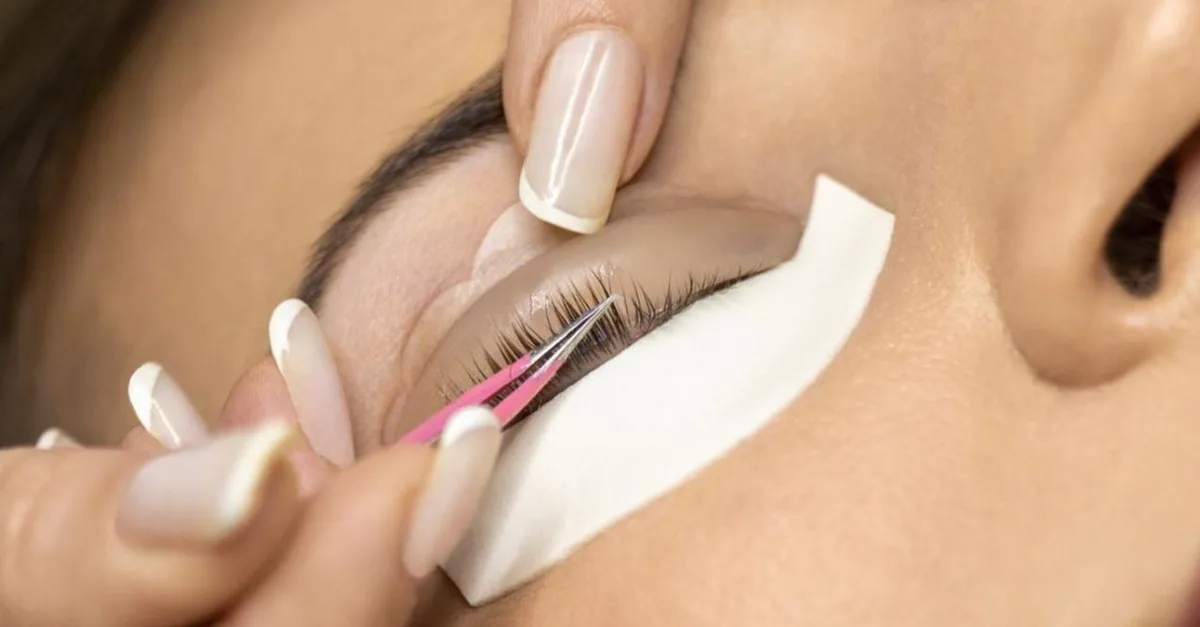 Eyelash Extensions in Dubai | Dubai Travel Tours Dubai