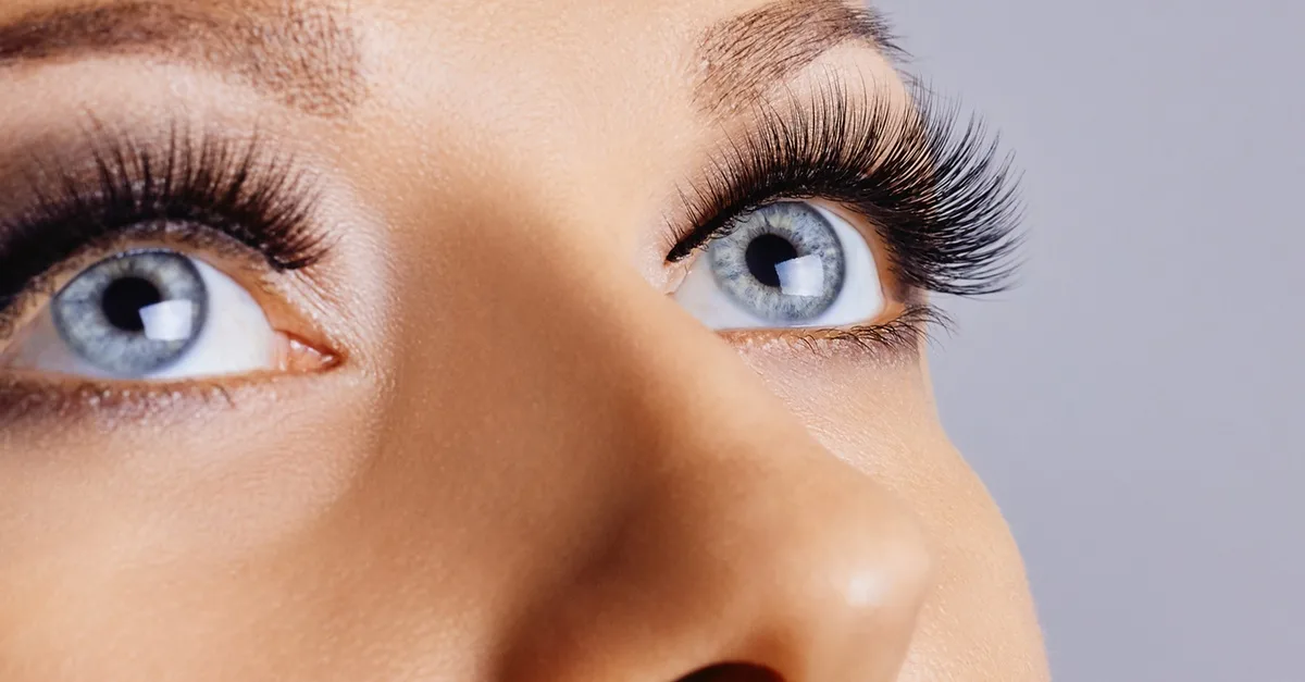 Full Set Natural/Classic Eyelash Extension W Optional Threading Combo in Dubai | Dubai Travel Tours Full Set Natural/Classic Eyelash Extension W Optional Threading Combo at Mad Lillies Salon