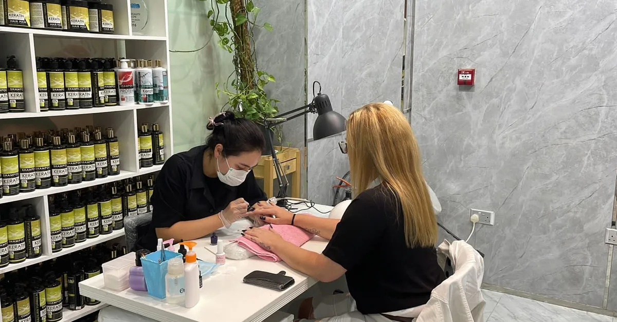Get A Womens Half Or Full Arms & Legs Or Full Body Waxing & More in Dubai | Dubai Travel Tours Get A Womens Half Or Full Arms & Legs Or Full Body Waxing & More in Dubai | Dubai Travel Tours - Image 4