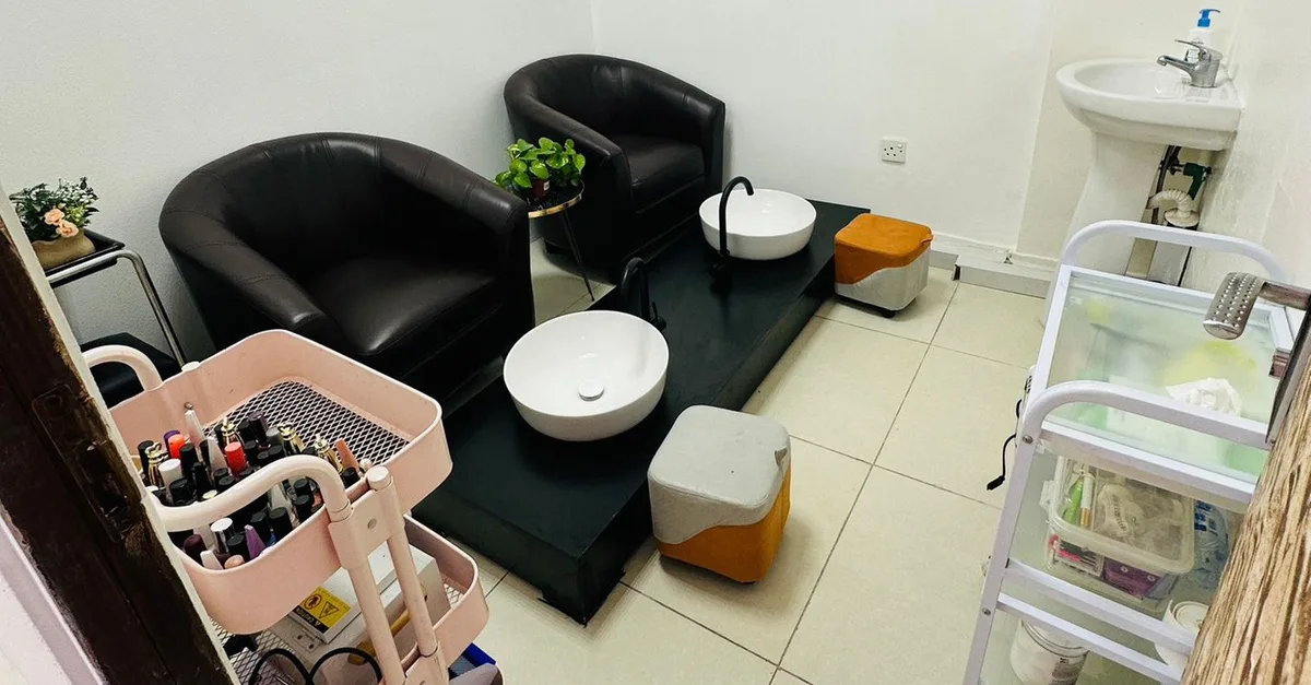 Glow Boosting One Or Two Sessions Of Hydra Facial With Rf Tightening in Dubai | Dubai Travel Tours Dubai