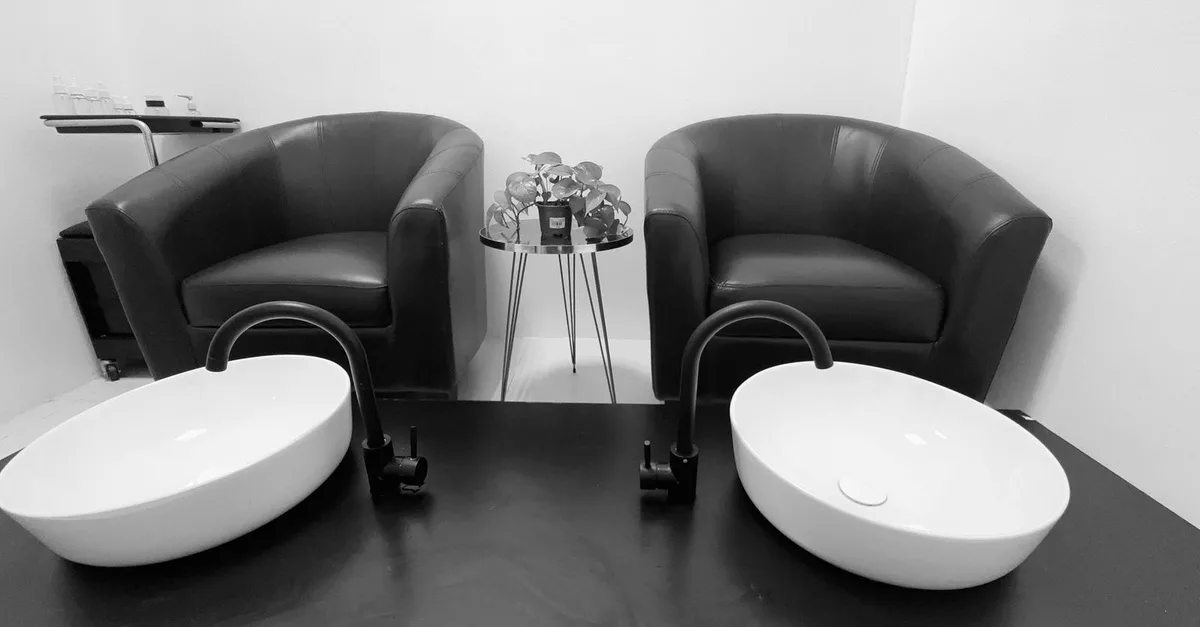 Glow Boosting One Or Two Sessions Of Hydra Facial With Rf Tightening in Dubai | Dubai Travel Tours United Arab Emirates