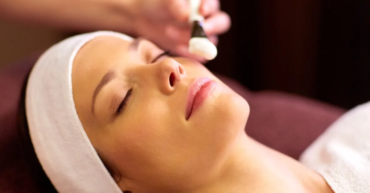 Glow Like Never Before With Our Gold Or Basic Facial in Dubai | Dubai Travel Tours Glow Like Never Before With Our Gold Or Basic Facial at Perfect Look Ladies Salon