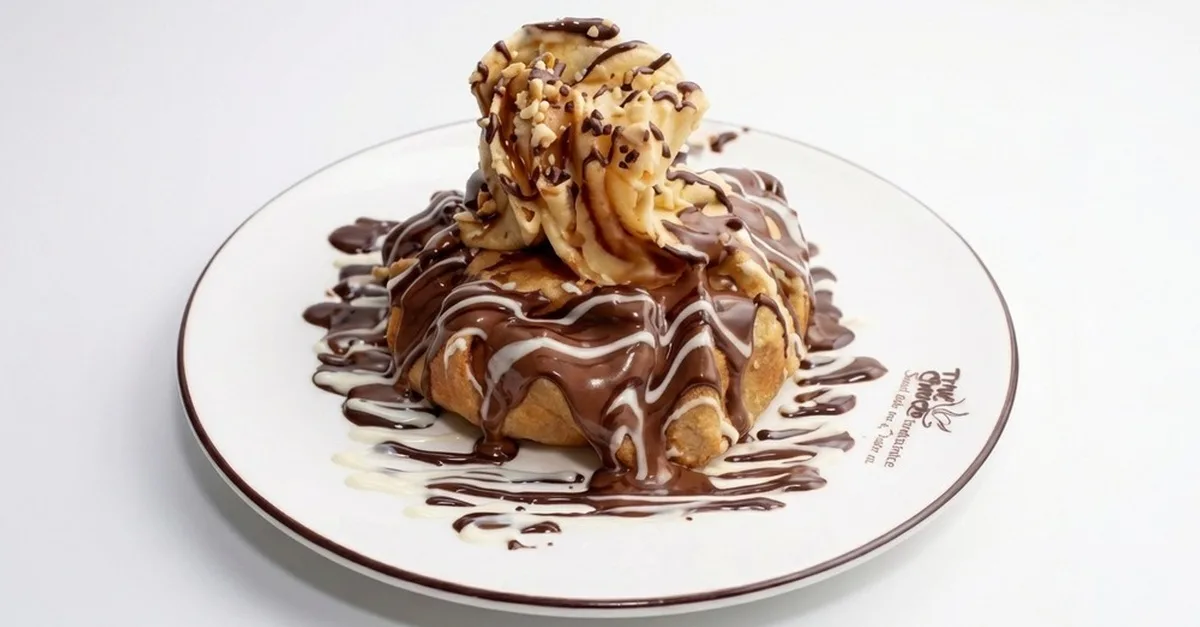 Hot Or Iced Beverages With Sweet Bakery Treats For One Or Two People in Dubai | Dubai Travel Tours Dubai