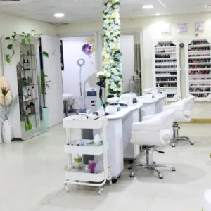 Mani-pedi, Blowdry & Russian Nail Extensions in Dubai | Dubai Travel Tours Mani-pedi