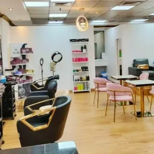 Mani-pedi in Dubai | Dubai Travel Tours Mani-pedi at Pola ladies salon