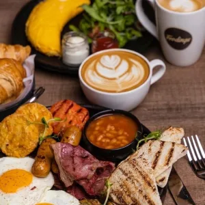 Modern Culinary Experience: Diverse Set Menus & All-day Breakfast in Dubai | Dubai Travel Tours Modern Culinary Experience: Diverse Set Menus & All-day Breakfast at Foodings Restaurant