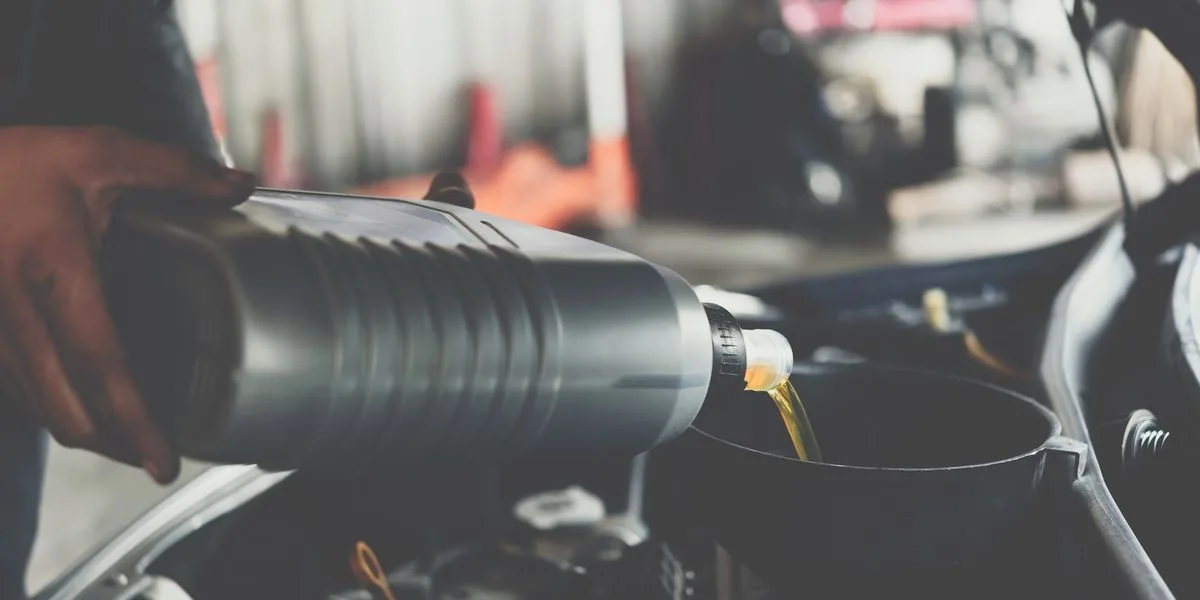 Oil Change – Full Service in Abu Dhabi | Dubai Travel Tours United Arab Emirates