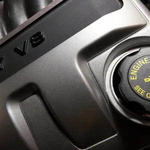Oil Change in Dubai | Dubai Travel Tours Oil Change at New Expert Excellent Auto Repairing