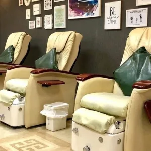 Polish & Pamper: Classic Or Gelish Mani-pedi With Spa in Dubai | Dubai Travel Tours Polish & Pamper: Classic Or Gelish Mani-pedi With Spa at Luca Stoppony