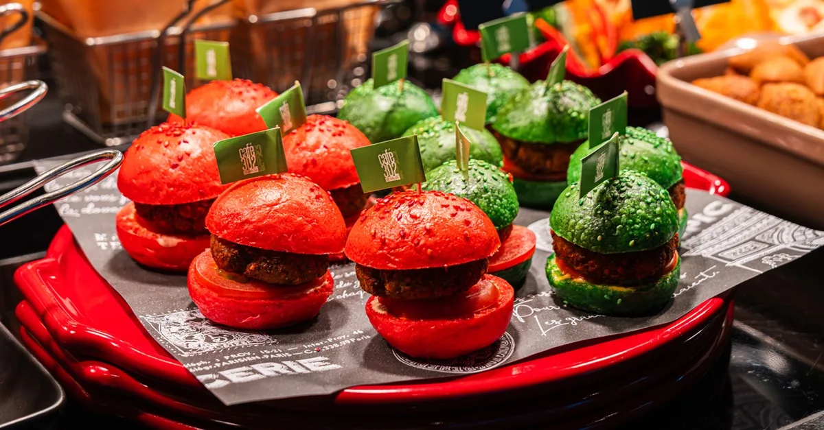 Premium Dinner Buffet With Soft Drinks in Abu Dhabi | Dubai Travel Tours United Arab Emirates