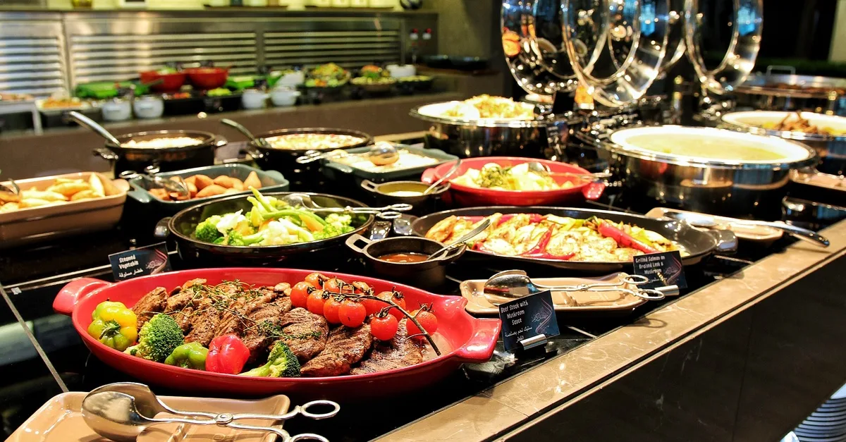 Premium Dinner Buffet With Soft Drinks in Abu Dhabi | Dubai Travel Tours Premium Dinner Buffet With Soft Drinks in Abu Dhabi | Dubai Travel Tours - Image 4
