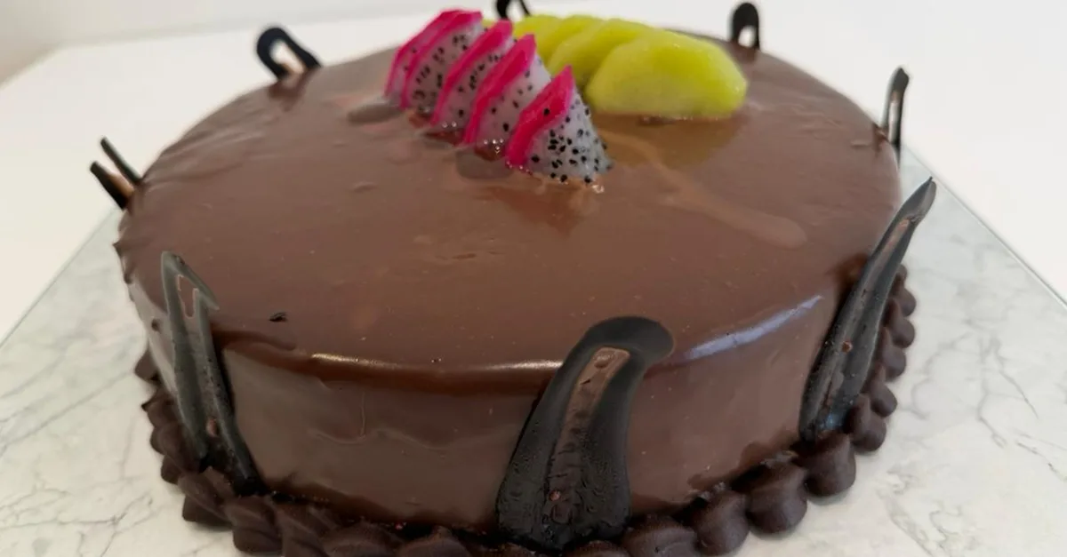 Takeaway Cake Of Choice: One Kg in Abu Dhabi | Dubai Travel Tours Abu Dhabi