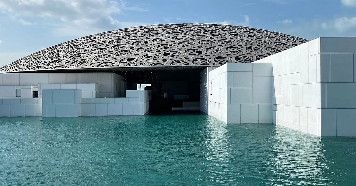 The Marvels Of Abu Dhabi: City & Temple Visits By Desert Vibes Tourism in Dubai | Dubai Travel Tours The Marvels Of Abu Dhabi: City & Temple Visits By Desert Vibes Tourism in Dubai | Dubai Travel Tours - Image 4