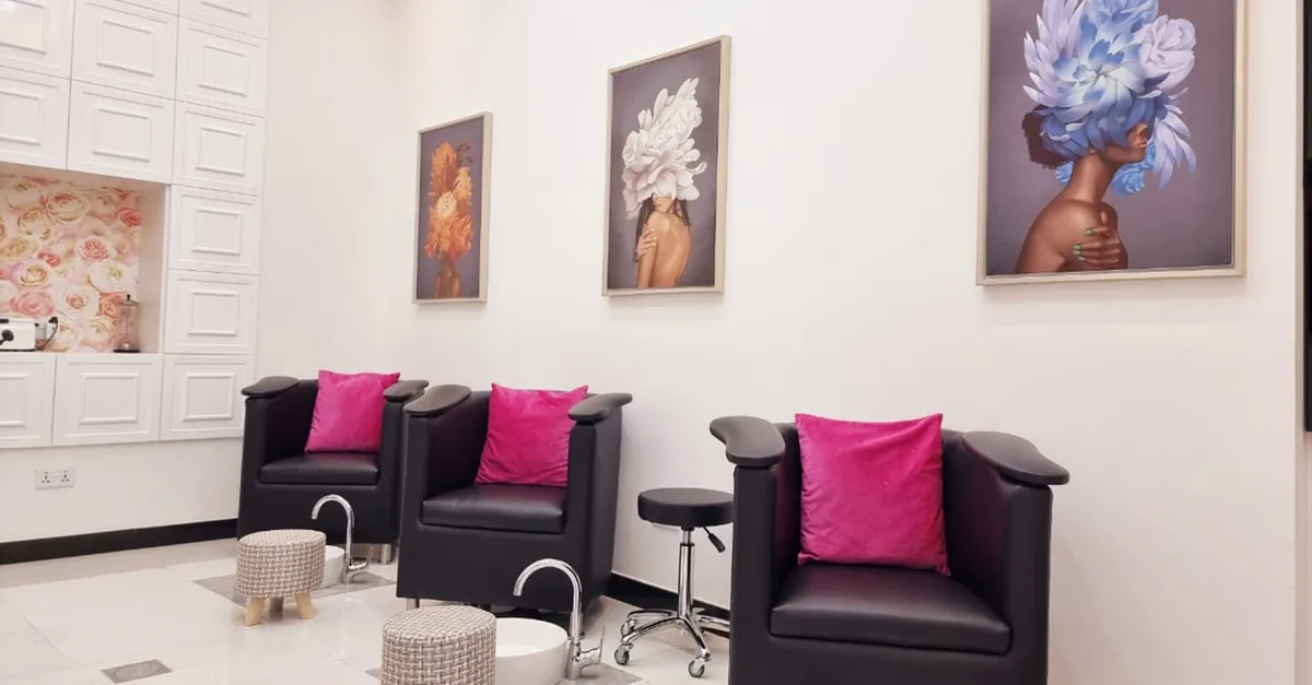 Wash, Blow-dry, W Optional Roots Color, Full Hair Colour & Highlights in Dubai | Dubai Travel Tours United Arab Emirates