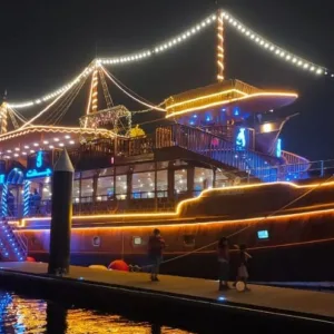 Yacht in Dubai | Dubai Travel Tours Yacht at Arabian destination tourism